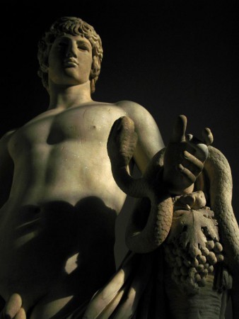 ΧΑΙΡΕ ΔΙΟΝΥΣΕ ΘΕΕ ΜΑΣ.