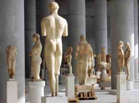 ΤΑ ΖΩΝΤΑΝΑ ΑΓΑΛΜΑΤΑ ΤΟΥ ΜΟΥΣΕΙΟΥ ΤΗΣ ΑΚΡΟΠΟΛΗΣ.